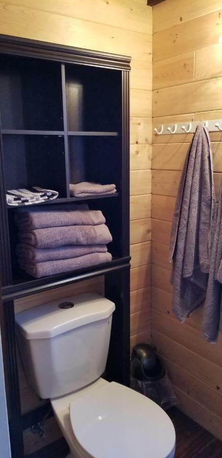 A Tiny Escape Villa Roberts Creek Екстериор снимка
